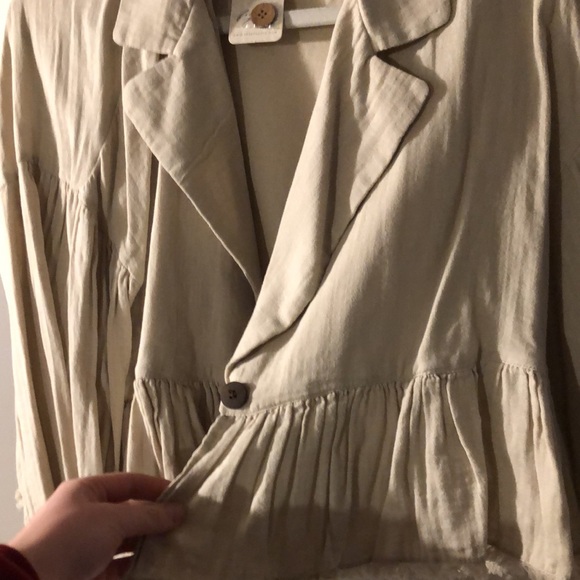 Super unique free people cardigan -never worn - Picture 2 of 3